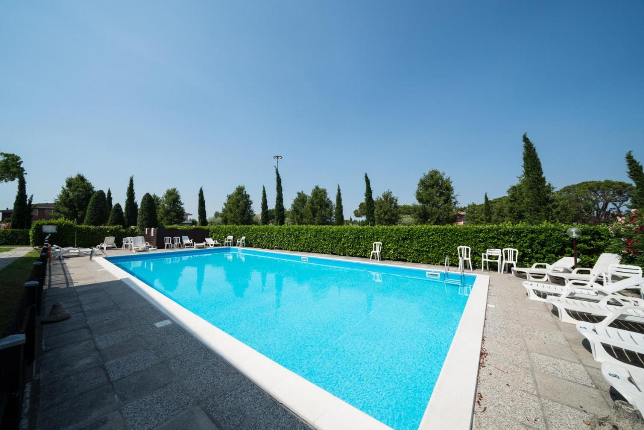 Gardappartamenti Sorgente Pool Сирмионе Екстериор снимка